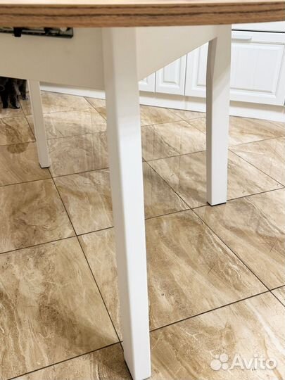 Кухонный стол