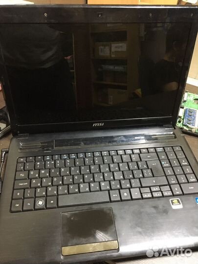 MSI i3/6gb/250ssd/GT520m