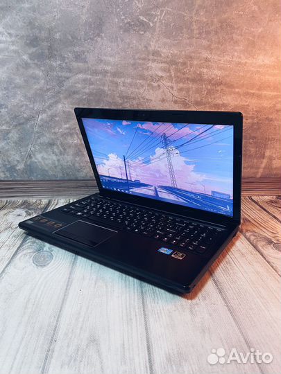 Игровой ноутбук Lenovo G580 / Core i5 / GT 635m
