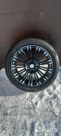 Nokian Tyres Hakkapeliitta 9 SUV 285/45 R22