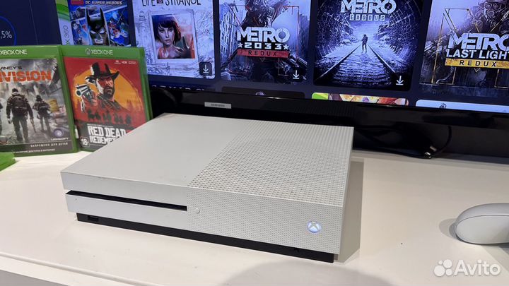 Xbox One S 500gb + топ игры