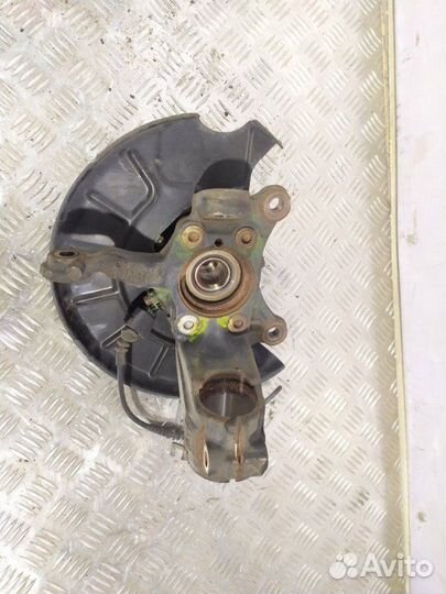 Кулак поворотный передний правый Volkswagen Touran