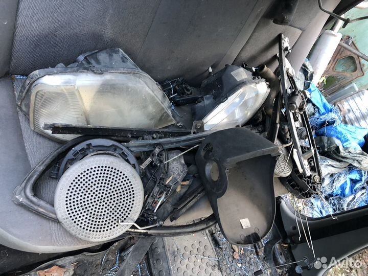 Запчасти на renault logan 1