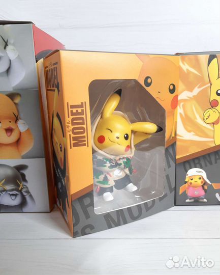 Коллекционная фигурка Пикачу Kaws