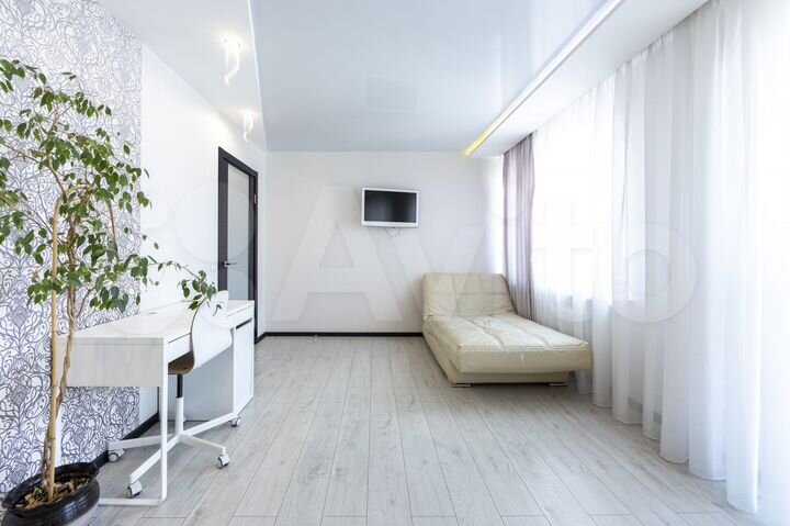 2-к. квартира, 63 м², 17/17 эт.