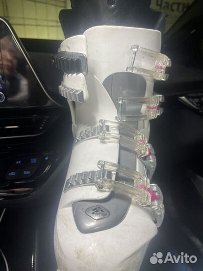 Горнолыжные ботинки женские 23.5