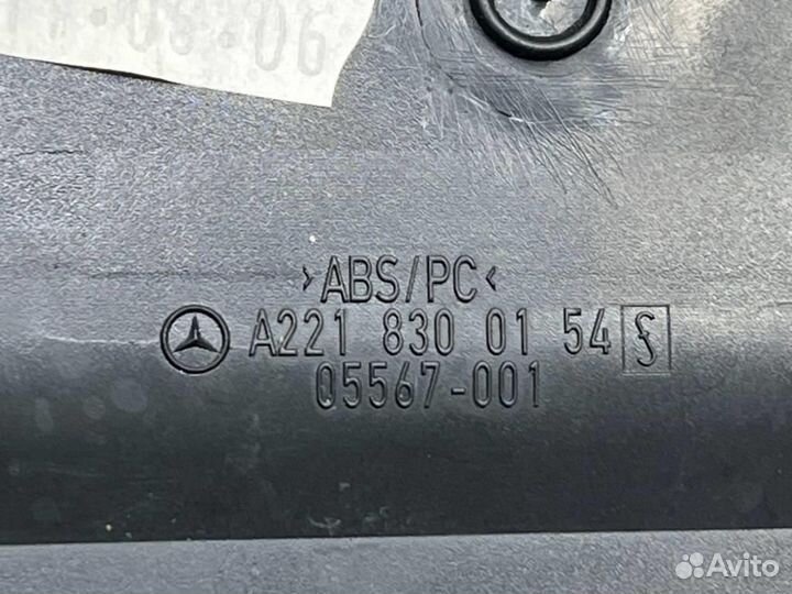 Воздуховод w221 S-class 273.961 06.2006