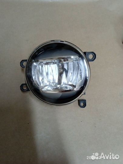 Land cruiser 200 птф правая противотуманка