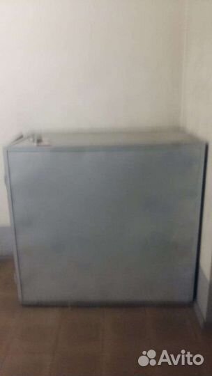 Железный ящик-сейф