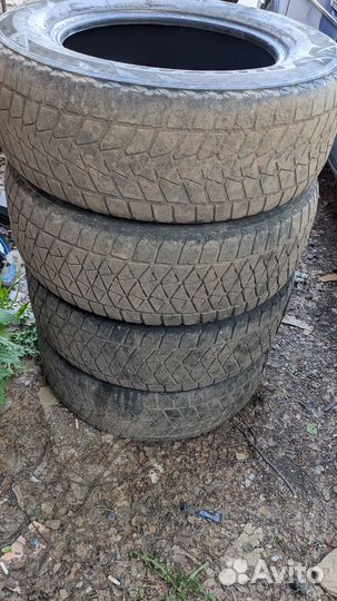 Bridgestone Blizzak DM-V2 245/65 R17 107S
