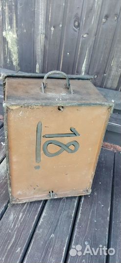 Антикварный несгораемый ящик (сейф)