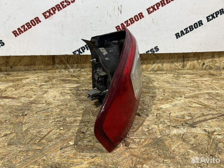 Фонарь задний наружный левый Ford Mondeo IV 4