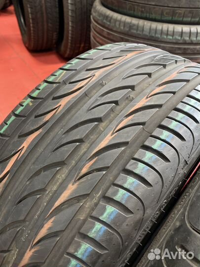 Pirelli P Zero Nero GT 235/35 R19
