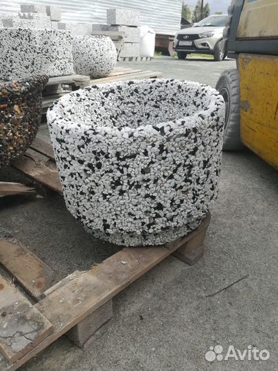 Вазоны для цветов