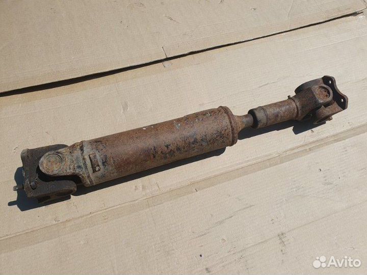 Карданный вал передний Ваз 2121