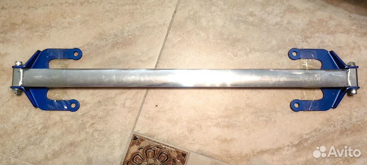 Subaru Legacy BM9. Растяжка задних стоек