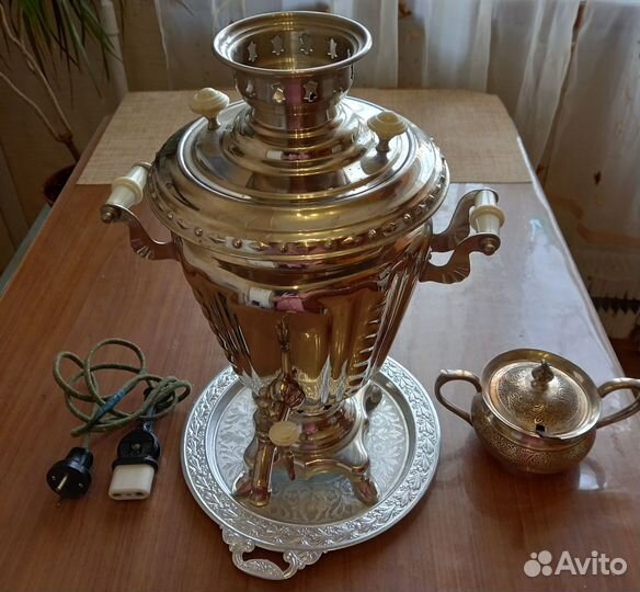 Электрический самовар и сахарница
