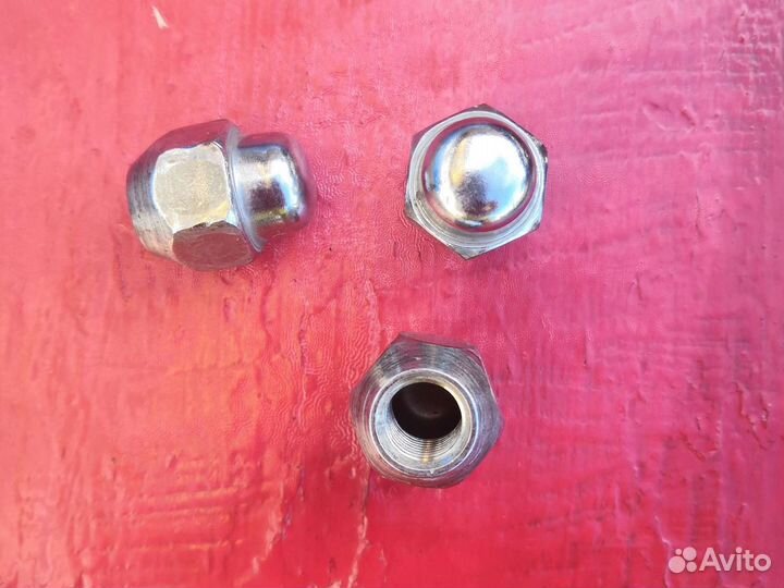 Продам стальные гайки колеса на 16 литье