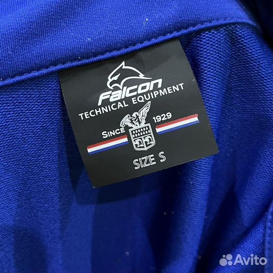 Спортивная кофта