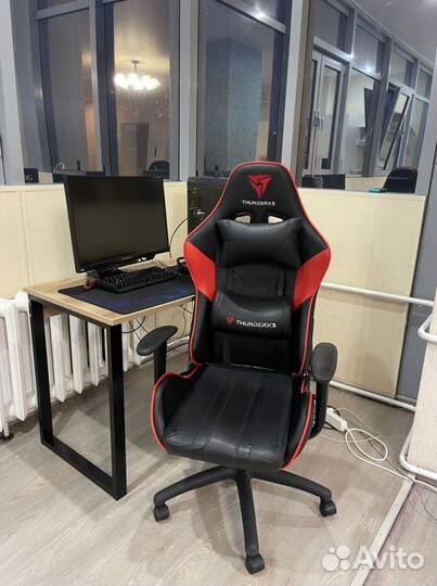 Игровое кресло thunderx3