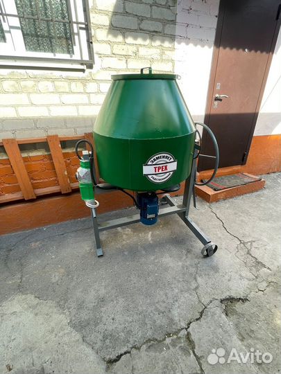 Бетономешалка с крышкой