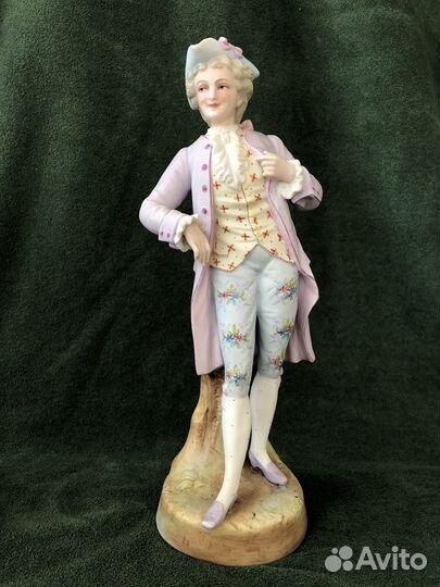 Парные статуэтки. Drezden Area Decorating Studio