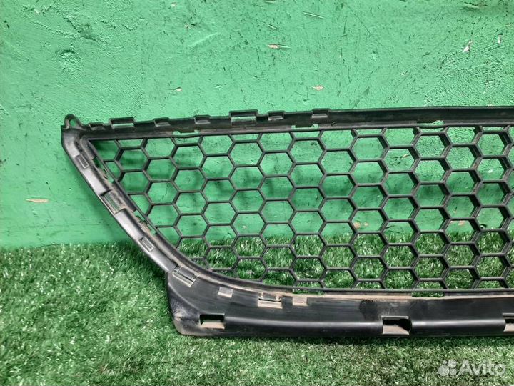 Решетка бампера Renault Logan 1 (LS0H) 2013