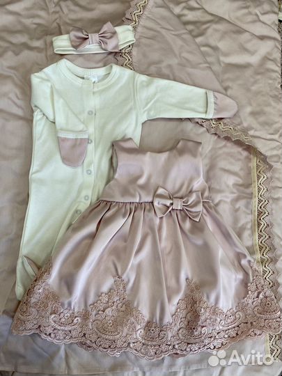 Комплект на выписку для девочки