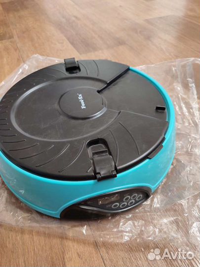 Автоматическая кормушка для кошек и собак