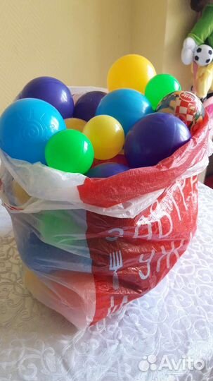 Бассейн с шариками