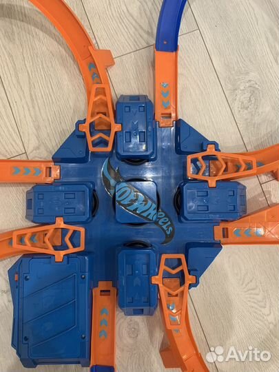 Трек Hot Wheels Перекрестное столкновение