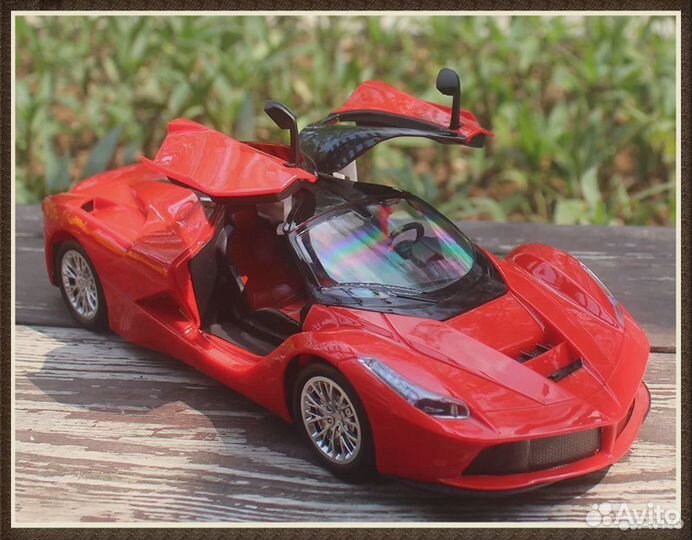 Машинка на радиоуправлении Ferrari