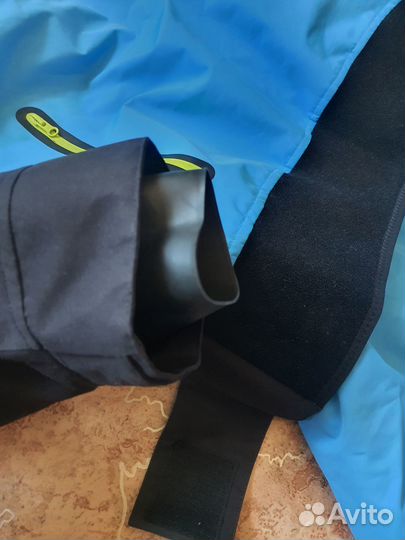 Новый сухой костюм 48 и 50