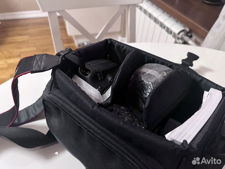 Зеркальный фотоаппарат canon 550d