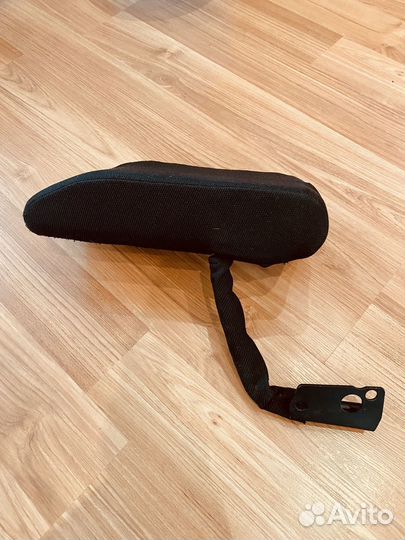 Подлокотник для автомобиля