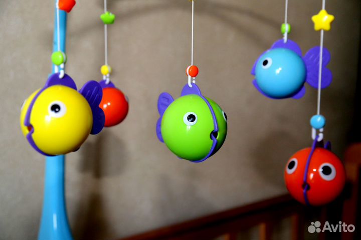 Детский мобиль в кроватку