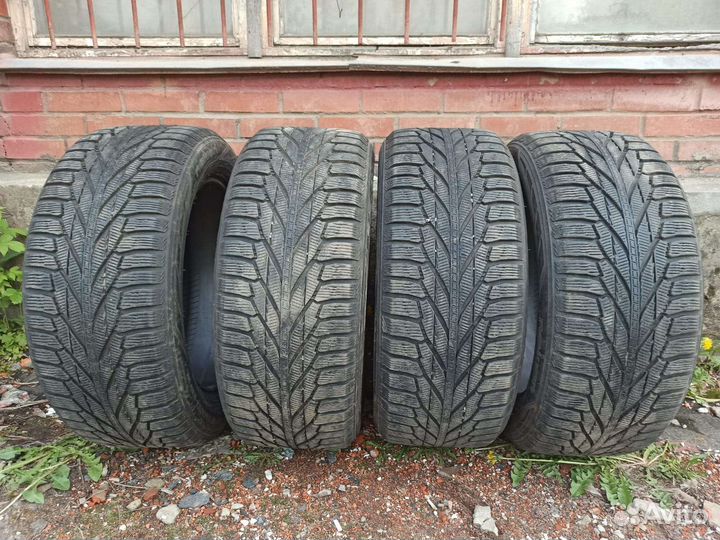 Nokian Tyres Hakkapeliitta R2 SUV 275/50 R20 113R