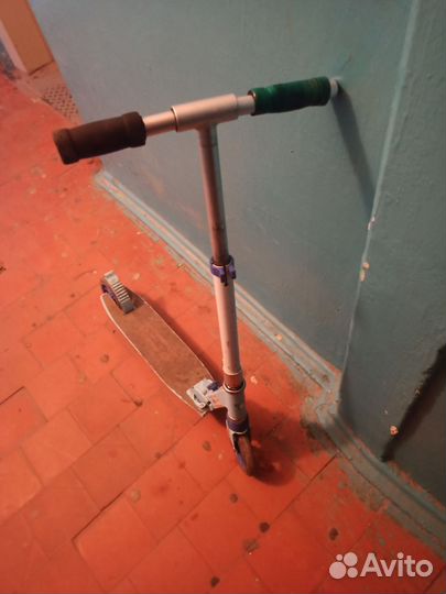 Самокат детский двухколесный металлический бу