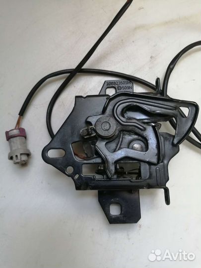 Замок капота Passat б5