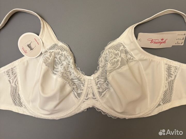 Бюстгальтер Triumph 90B, 95D