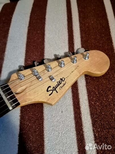 Электрогитара Fender Squier, фэтстрат мод