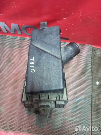 Корпус воздушного фильтра toyota avensis ST220