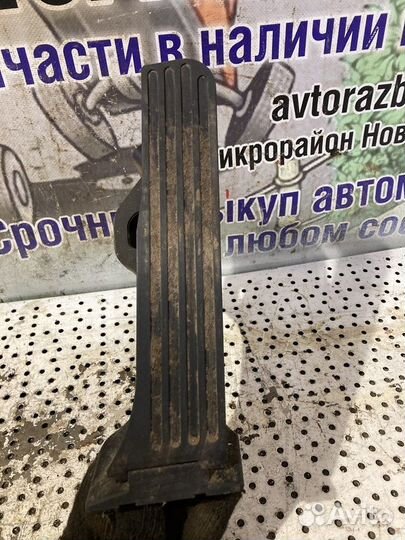 Педаль газа Skoda Yeti 1.2