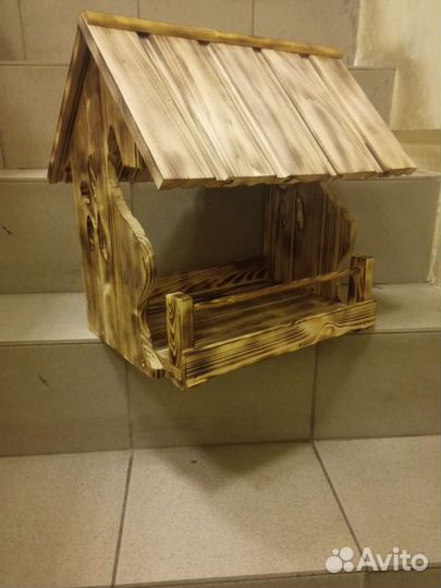 Кормушка для птиц из дерева