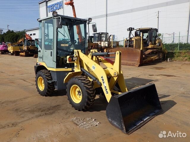 Мини-погрузчик Yanmar V3-5, 2014