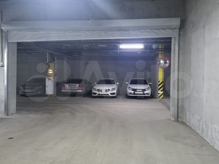 Машиноместо, 14 м²