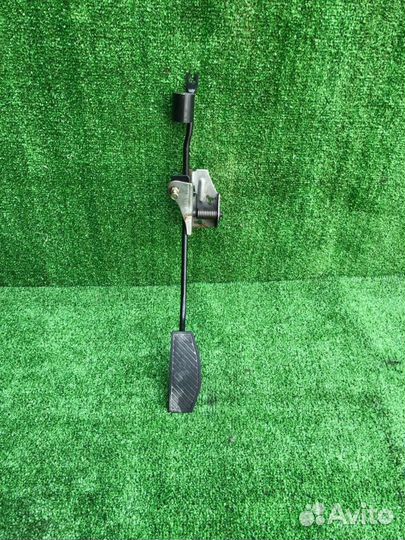 Педаль газа, сцепления Kia Spectra