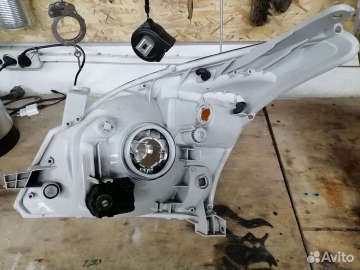 Фары Land Cruiser 120/ Prado 120