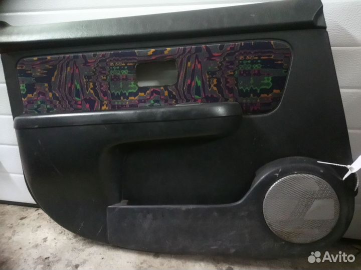 Обшивка двери передней левой Nissan Cube (Z10) I