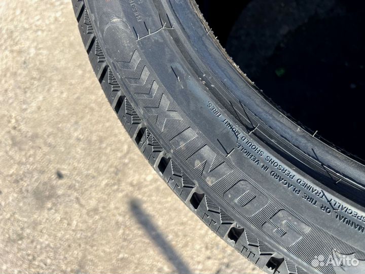 Sonix Winter Xpro Studs 69 245/40 R20 139T